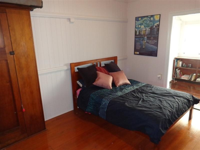 50 Lewis Street, Camp Hill QLD 4152