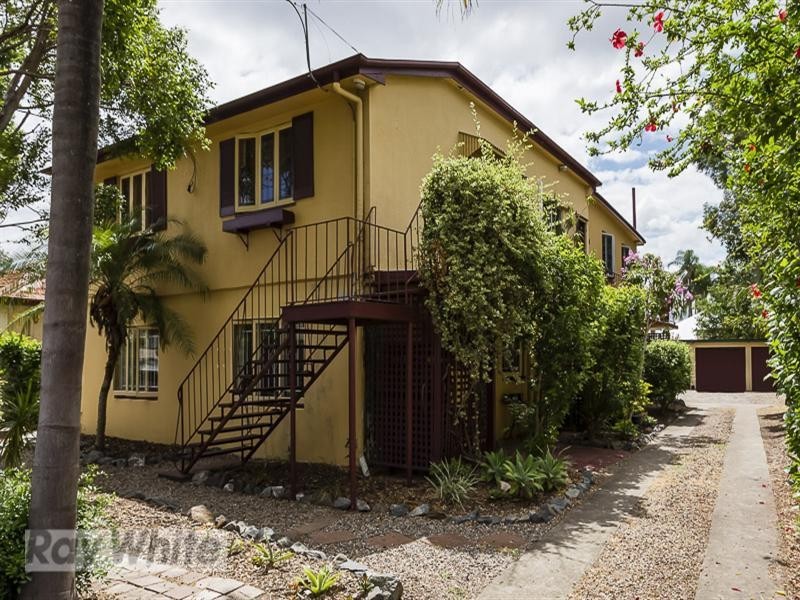 2/13 Gladstone Street, Coorparoo QLD 4151