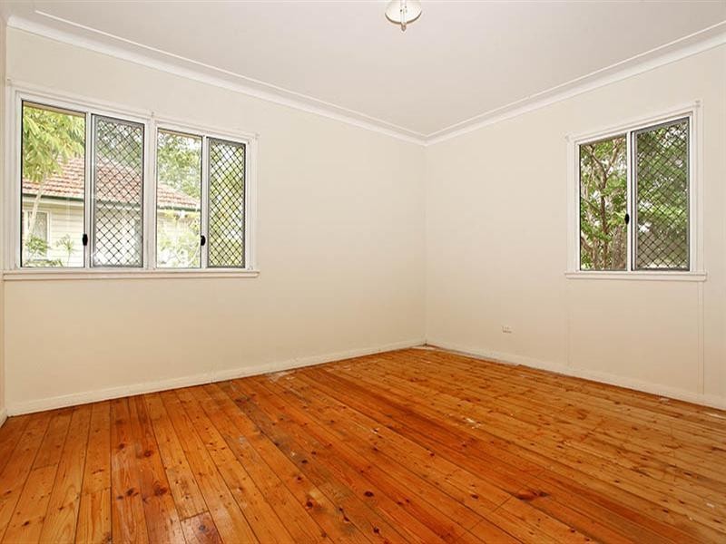 14 Pond Street, Mount Gravatt East QLD 4122