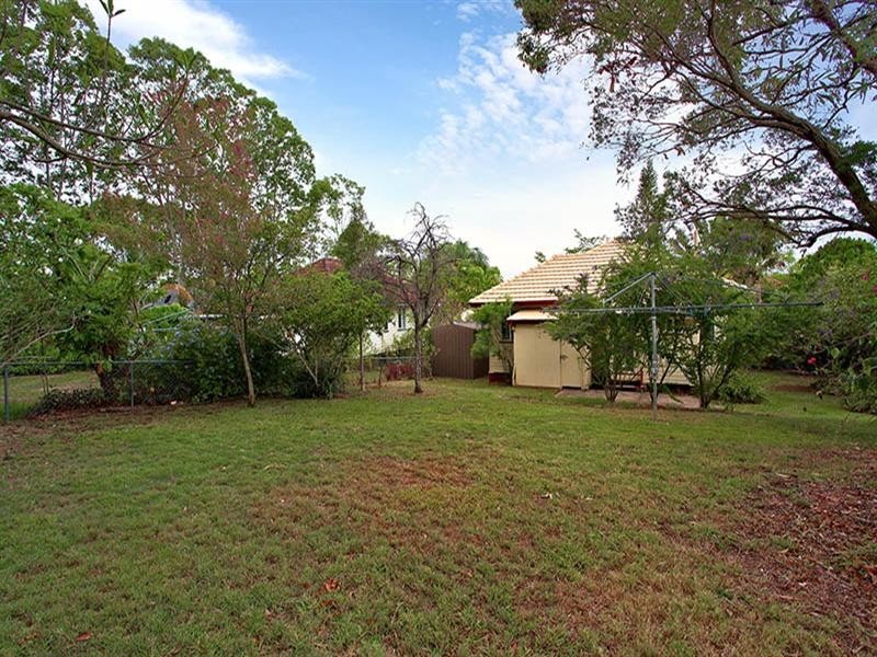 14 Pond Street, Mount Gravatt East QLD 4122