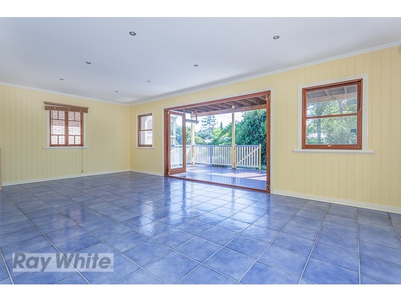 10 Greens Road, Coorparoo QLD 4151