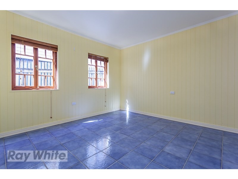 10 Greens Road, Coorparoo QLD 4151