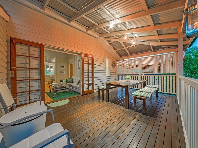 8 Trundle Street, Coorparoo QLD 4151