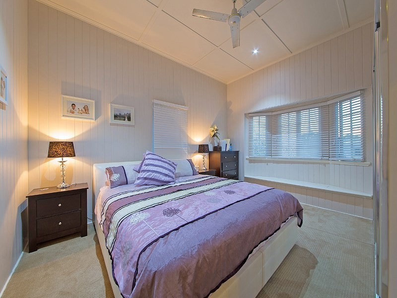 8 Trundle Street, Coorparoo QLD 4151