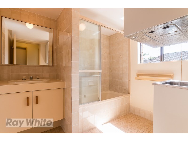 2/65 Nicklin Street, Coorparoo QLD 4151