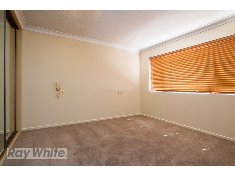 2/65 Nicklin Street, Coorparoo QLD 4151