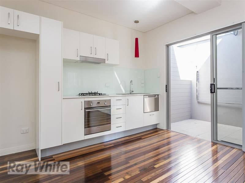 1/15 Halstead Street, Coorparoo QLD 4151