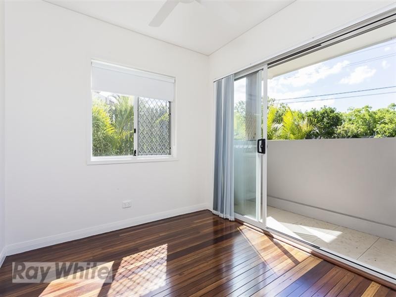 1/15 Halstead Street, Coorparoo QLD 4151