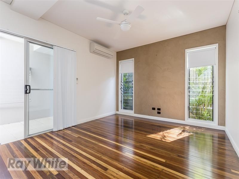 1/15 Halstead Street, Coorparoo QLD 4151