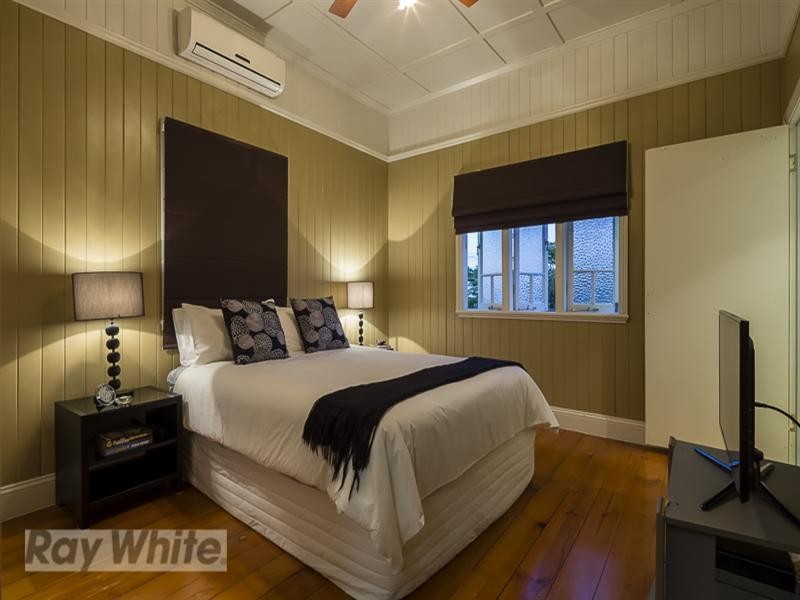 29 Primmer Street, Coorparoo QLD 4151