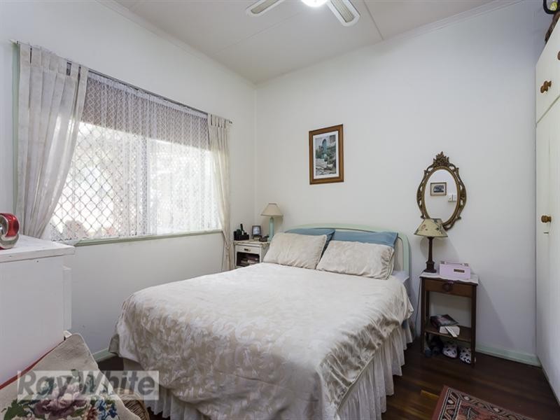32 Lade Street, Coorparoo QLD 4151