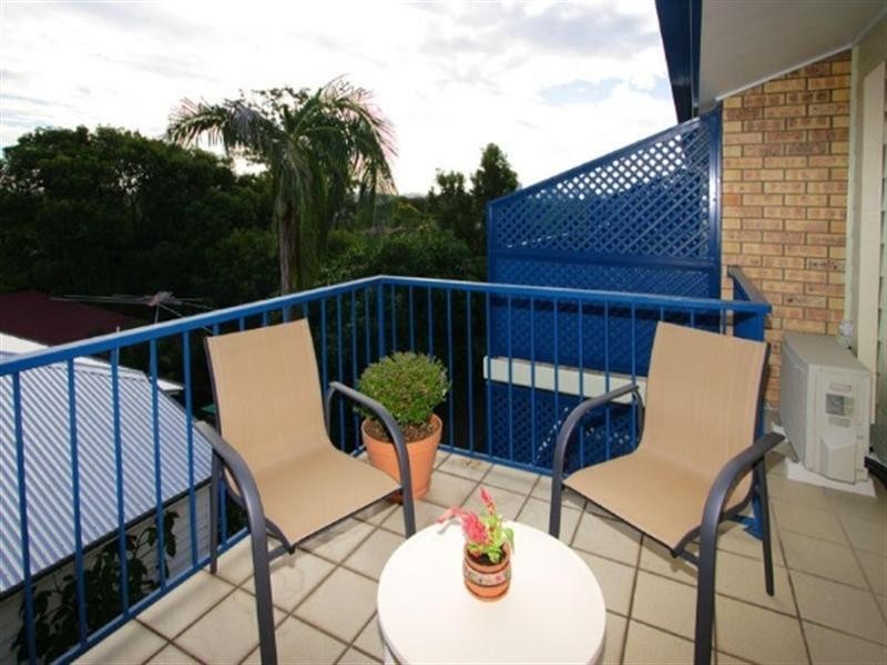 2/24 Eighth Avenue, Coorparoo QLD 4151