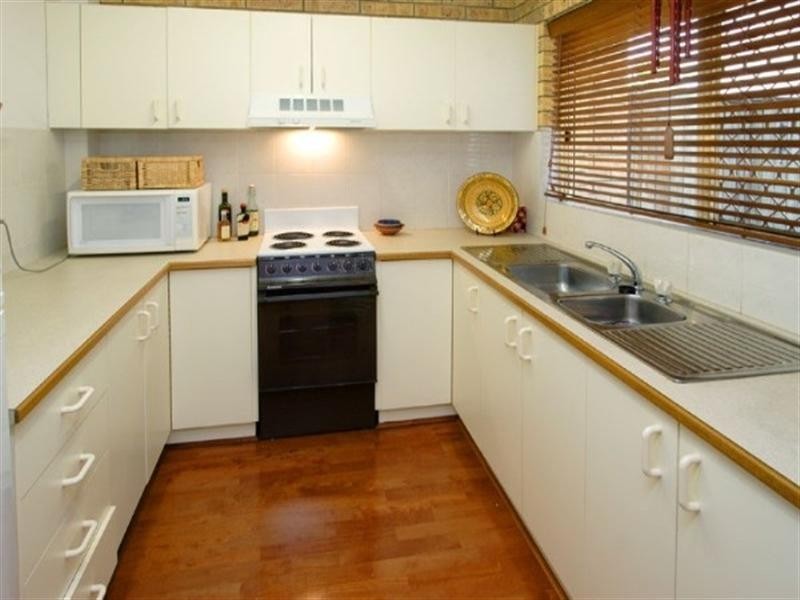 2/24 Eighth Avenue, Coorparoo QLD 4151