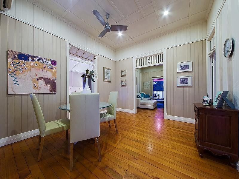 8 Trundle Street, Coorparoo QLD 4151