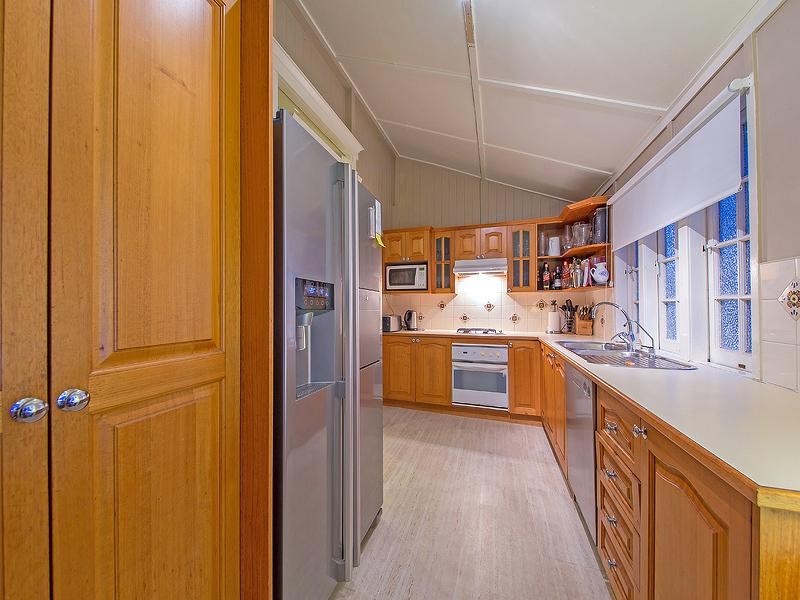 8 Trundle Street, Coorparoo QLD 4151