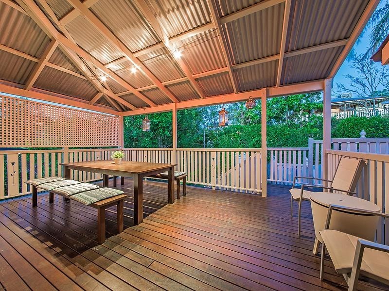 8 Trundle Street, Coorparoo QLD 4151