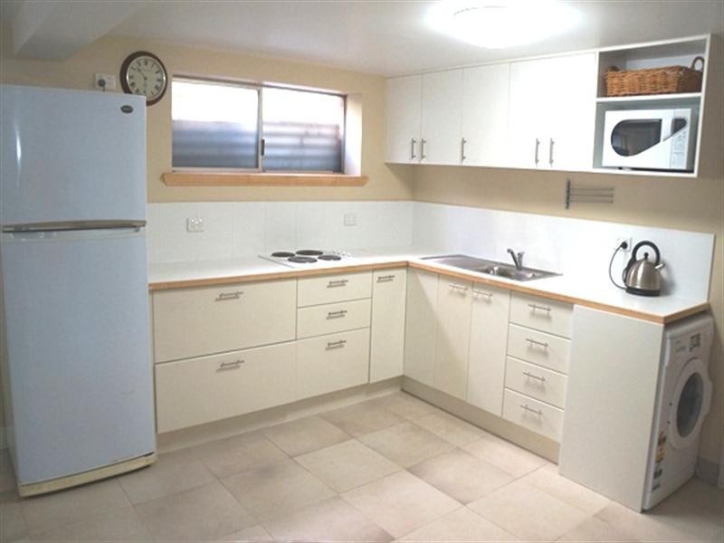 2/9 Stoneleigh Street, Coorparoo QLD 4151