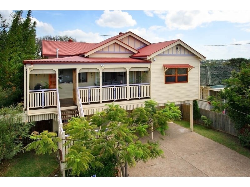 70 Nicholson Street, Greenslopes QLD 4120