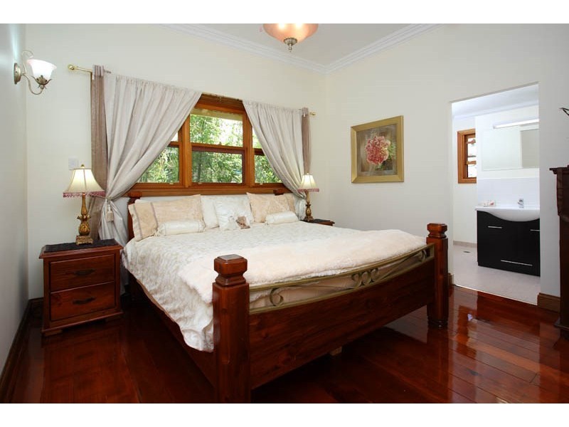 70 Nicholson Street, Greenslopes QLD 4120