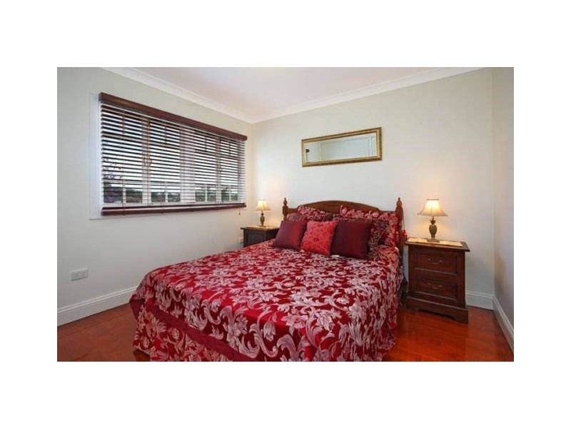 70 Nicholson Street, Greenslopes QLD 4120