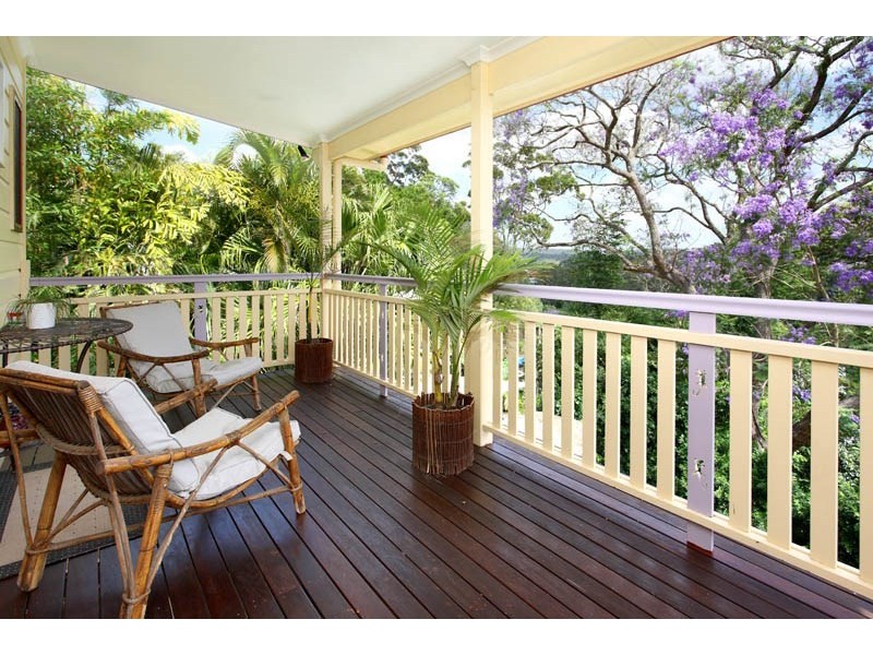 70 Nicholson Street, Greenslopes QLD 4120