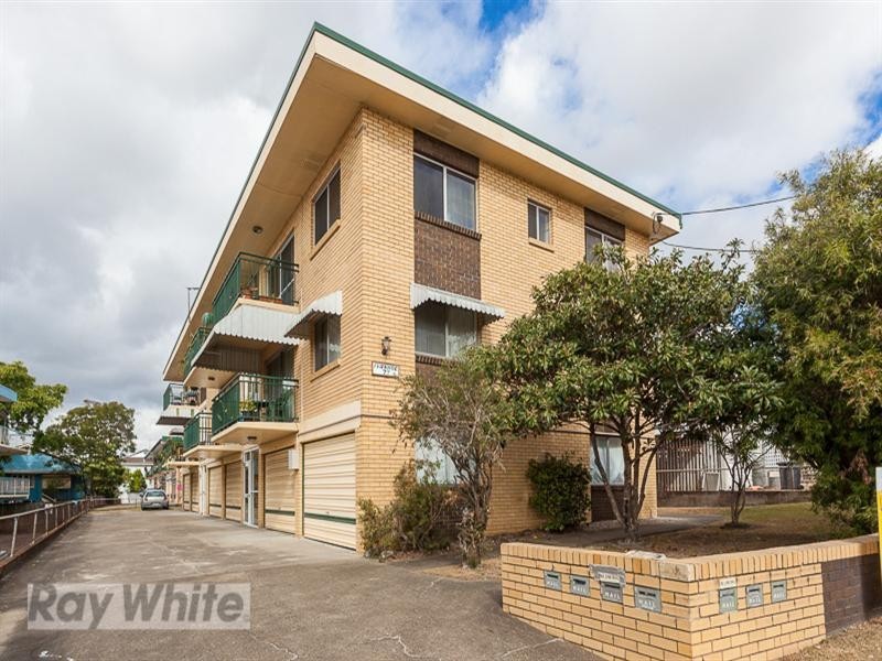 2/77 Kitchener Street, Coorparoo QLD 4151