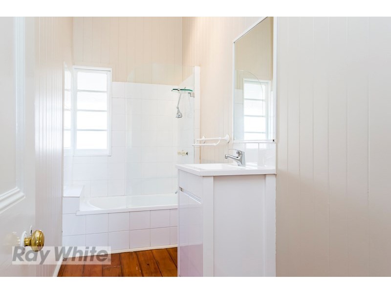 1215 Stanley Street East, Coorparoo QLD 4151