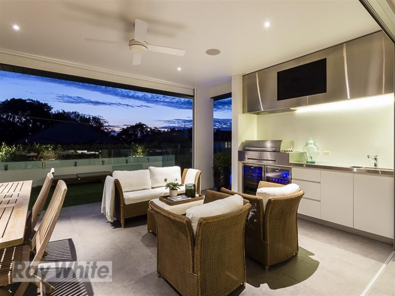 103 Crescent Road, Hamilton QLD 4007