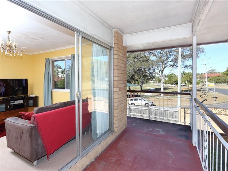 42 Abbott Street, Camp Hill QLD 4152