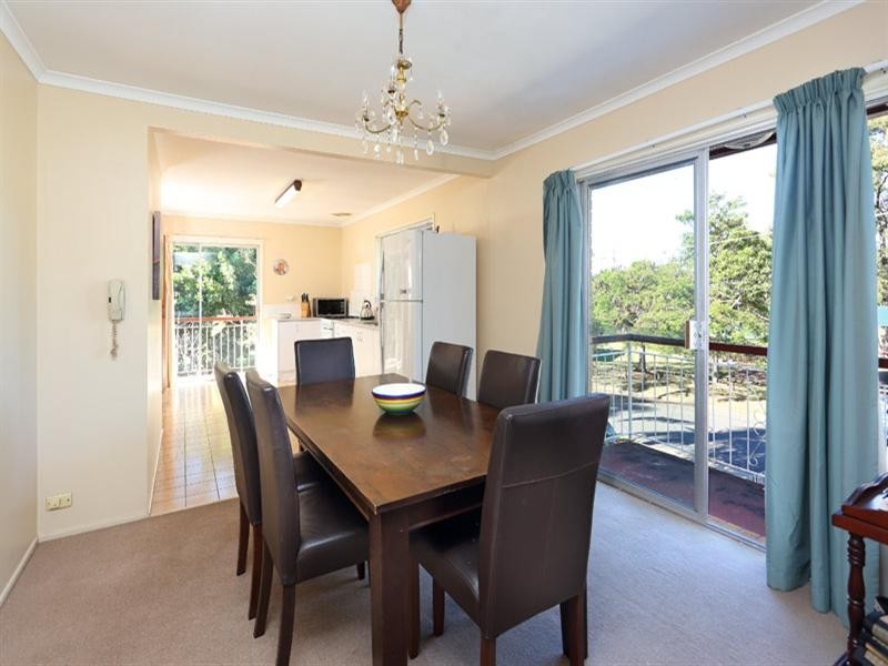 42 Abbott Street, Camp Hill QLD 4152