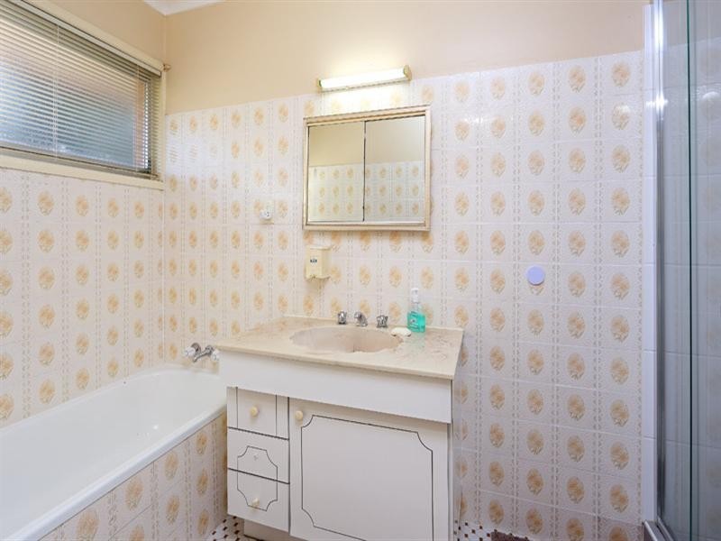 42 Abbott Street, Camp Hill QLD 4152