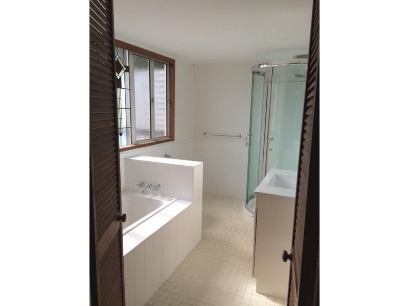 1217A Stanley Street East, Coorparoo QLD 4151