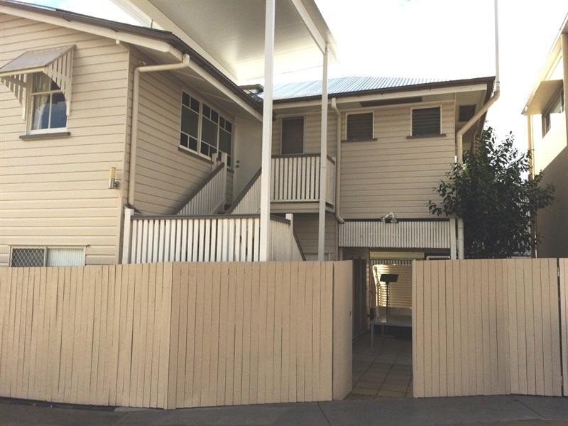 1217A Stanley Street East, Coorparoo QLD 4151