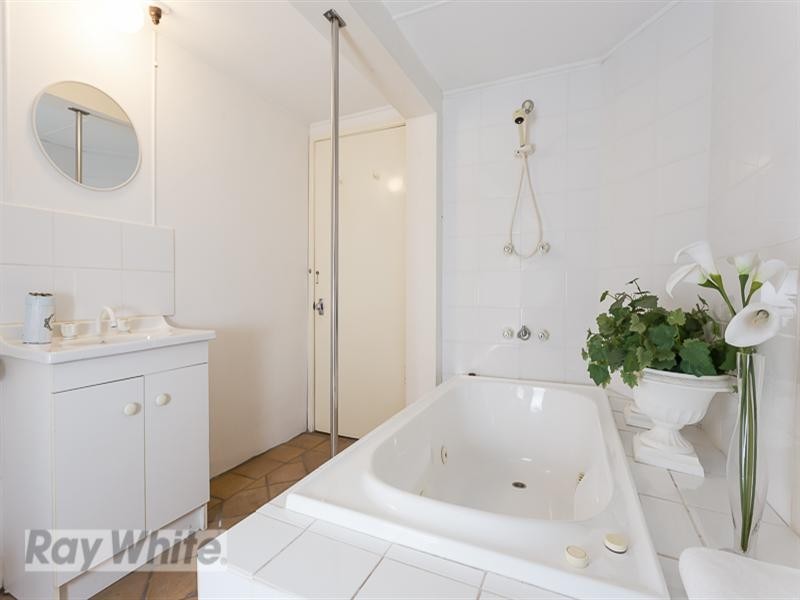 22 Ferol Street, Coorparoo QLD 4151