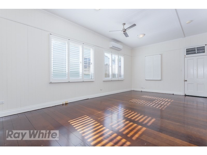 8 Elfin Street, East Brisbane QLD 4169