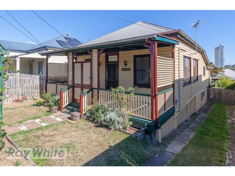 8 Elfin Street, East Brisbane QLD 4169