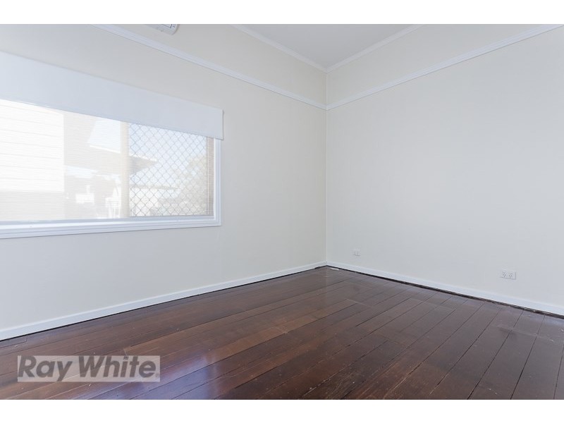 8 Elfin Street, East Brisbane QLD 4169