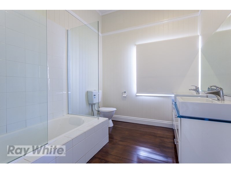 8 Elfin Street, East Brisbane QLD 4169