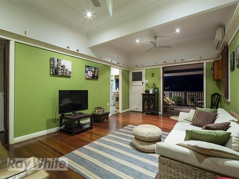 95 Milsom Street, Coorparoo QLD 4151