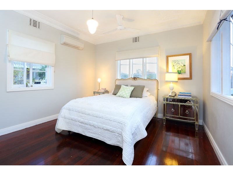 48 Brae Street, Coorparoo QLD 4151