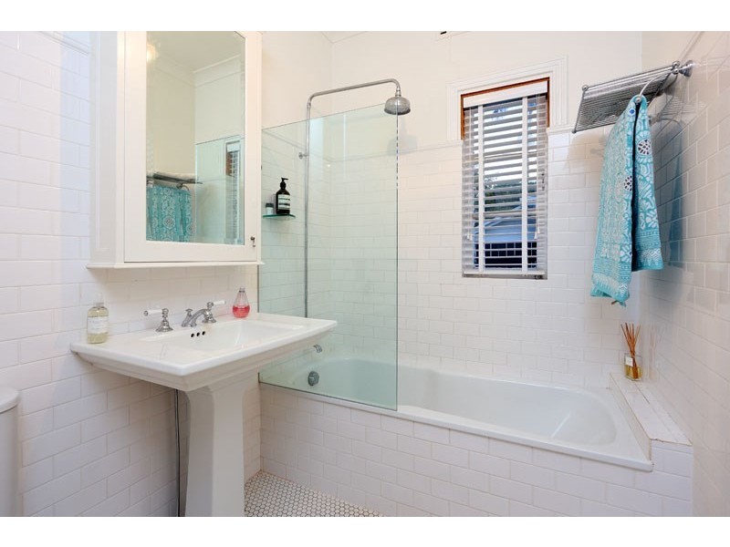 48 Brae Street, Coorparoo QLD 4151