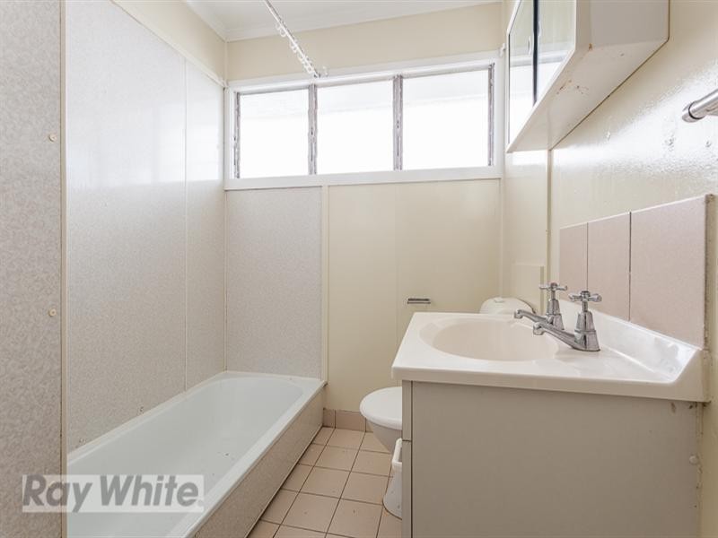 222 Winstanley Street, Carina Heights QLD 4152