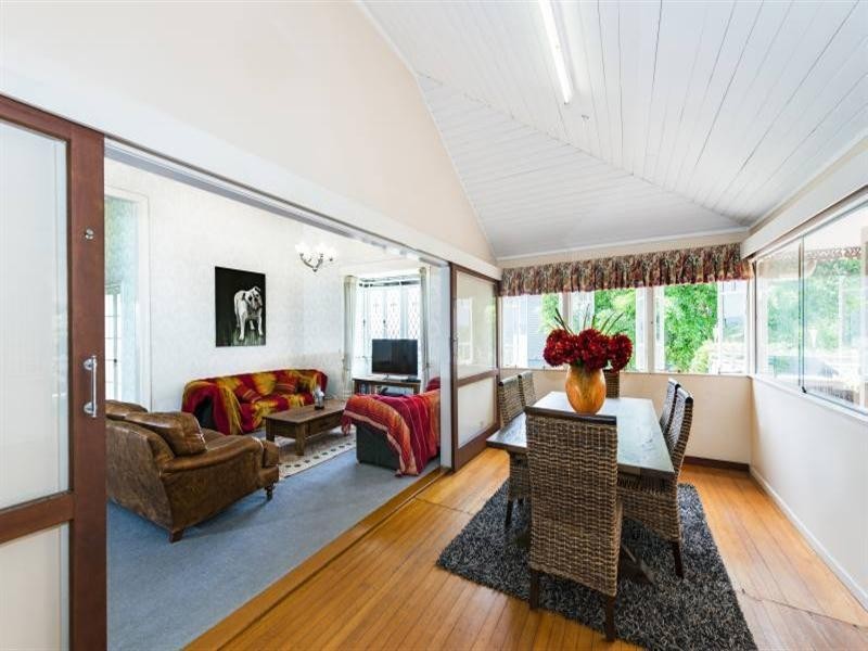 43 Raby Road, Coorparoo QLD 4151