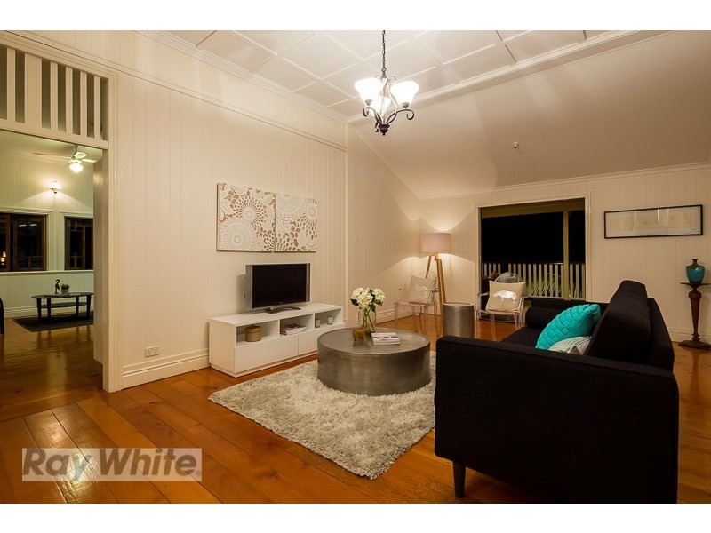 65 Henzell Terrace, Greenslopes QLD 4120