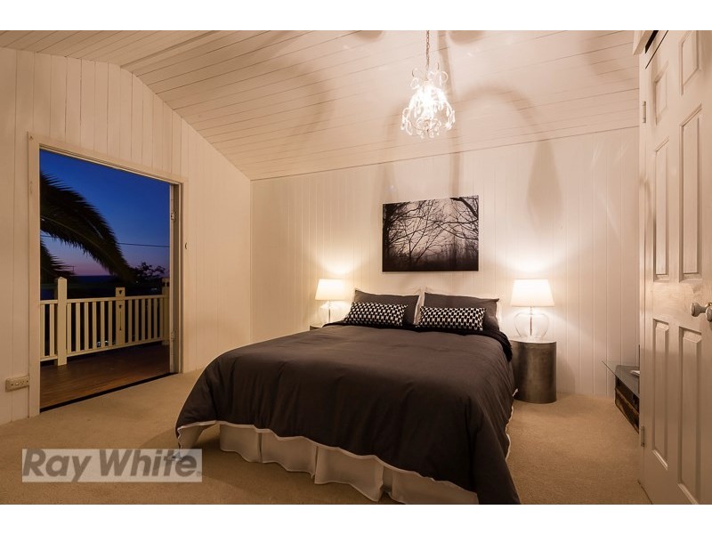 65 Henzell Terrace, Greenslopes QLD 4120