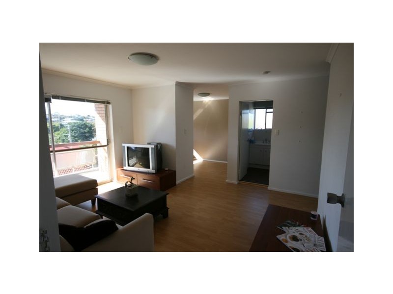 76 Kitchener, Coorparoo QLD 4151