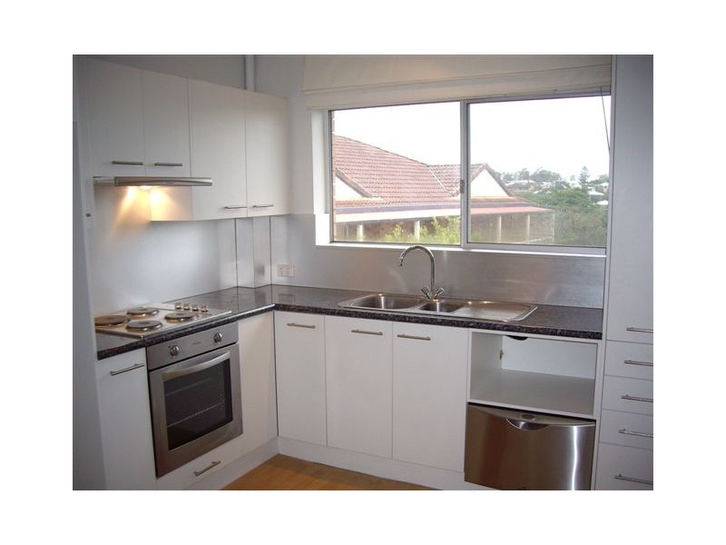 76 Kitchener, Coorparoo QLD 4151