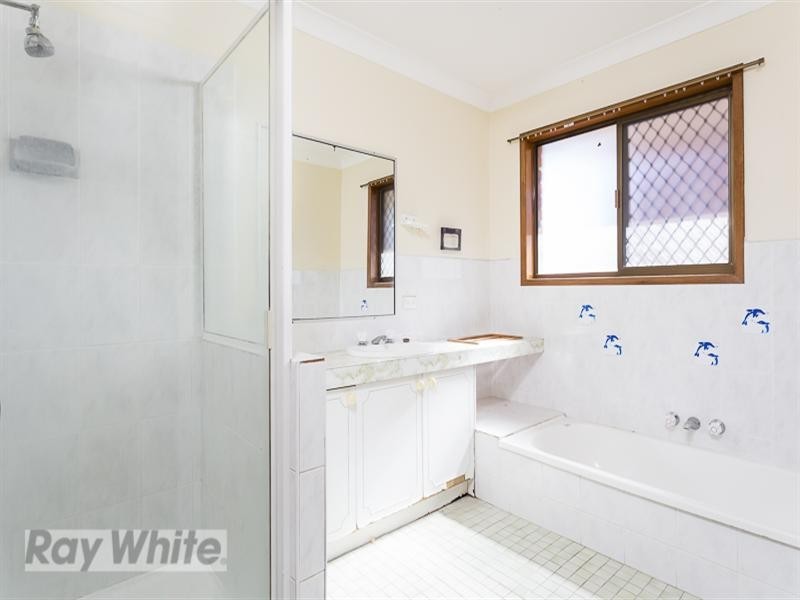 125 Scrub Road, Carindale QLD 4152