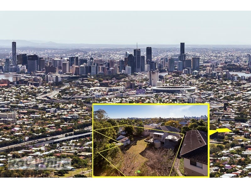 10,58,62,62A Cnr Flora and Lincoln Streets, Greenslopes QLD 4120