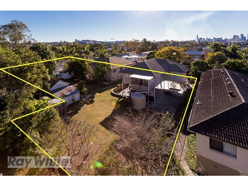 10,58,62,62A Cnr Flora and Lincoln Streets, Greenslopes QLD 4120